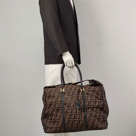 borsa da viaggio fendi|Fendi handbags online.